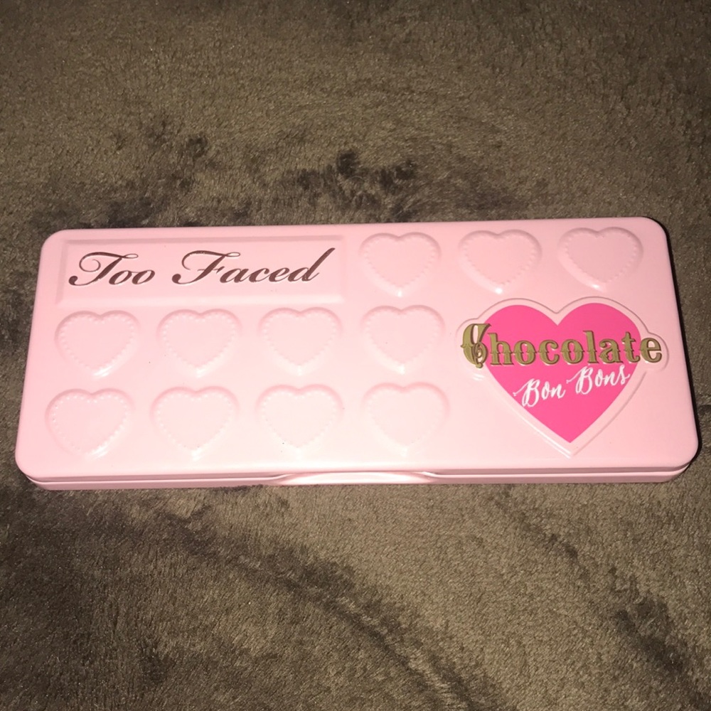 Too Faced Chocolate bon bon eyeshadow palette